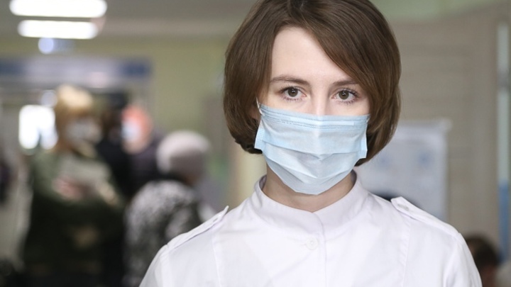 В Курганской области медикам изменили зарплаты. Сколько будут платить
