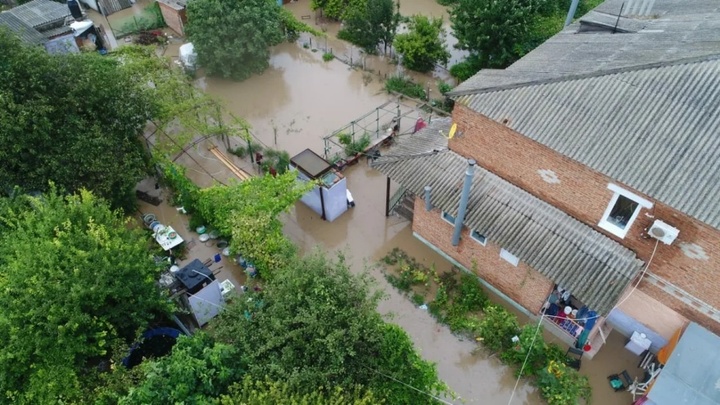 На Кубани число подтопленных из-за ливней домов превысило две тысячи