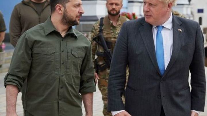 Зеленский: Все украинцы грустят по поводу отставки Бориса Джонсона