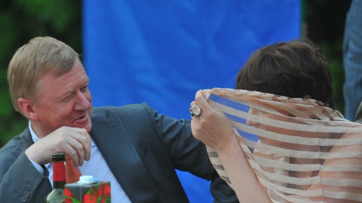 Психолог Вероника Степанова озвучила незаданный вопрос жене Чубайса: Откуда деньги?