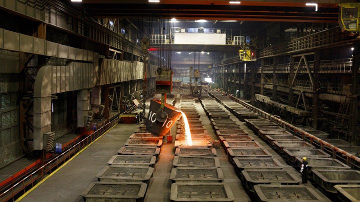 Самарский металлургический завод американцы продали за 230 млн долларов русскому бизнесмену