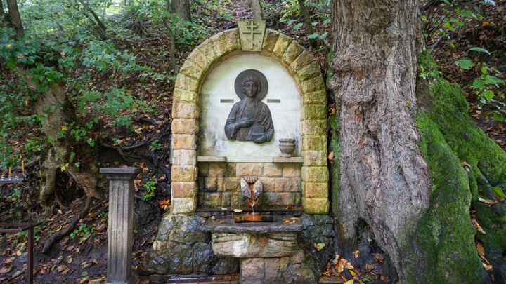 Народные приметы на Вадима Ключника 22 апреля: что поведают родник и брошенный ком земли