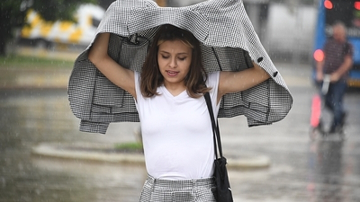 На Кубани до конца месяца продлили штормовое предупреждение