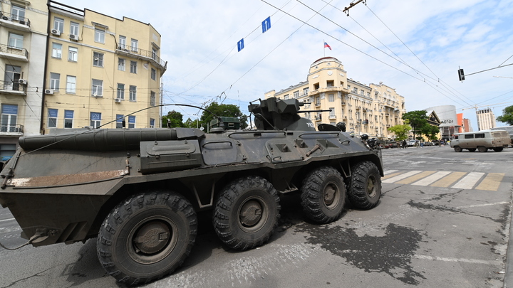 Взрыв и стрельба в Ростове-на-Дону: Люди бегут по улицам