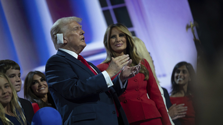Трамп заступился за свою русскую телохранительницу