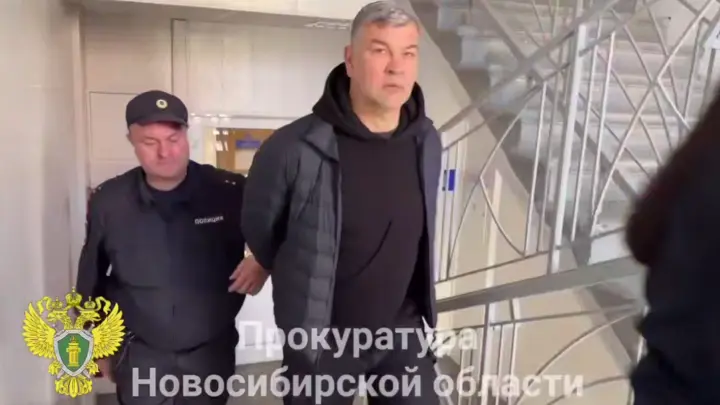 Экс-глава новосибирского Минпромторга вышел из СИЗО по решению суда