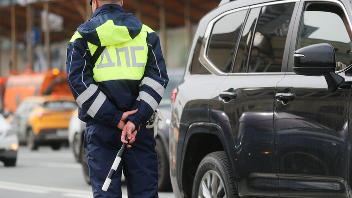 Освобожденный от срока в колонии главный десантник Урала попал в ДТП: видео
