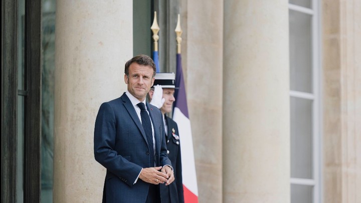 ЧП в Елисейском дворце. Властям Франции отправили человеческий палец