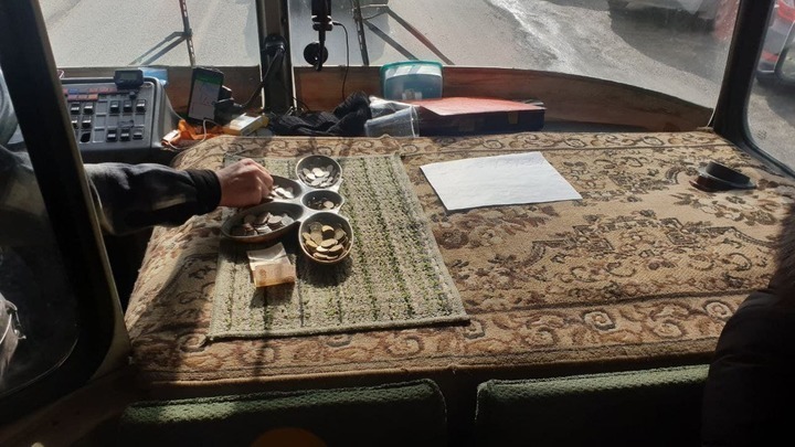 В Кузбассе пассажирам разрешили ездить бесплатно после повышения стоимости проезда