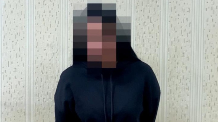 Забирала у людей деньги: в Челябинске полиция задержала девушку-курьера