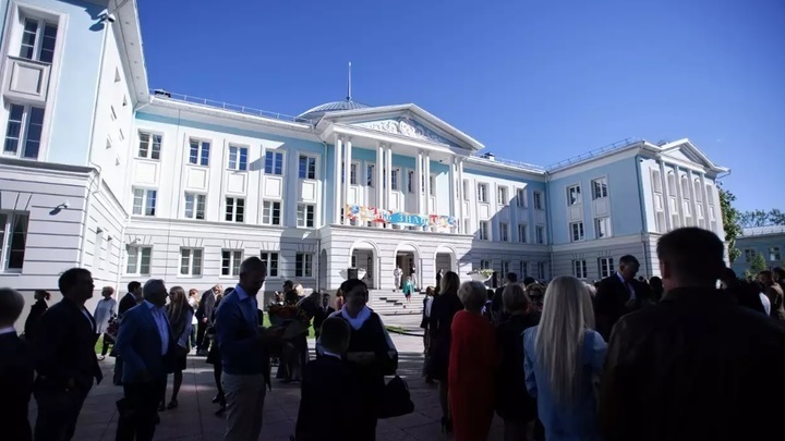 Гимназия Святителя Василия Великого ищет учеников для бесплатного обучения