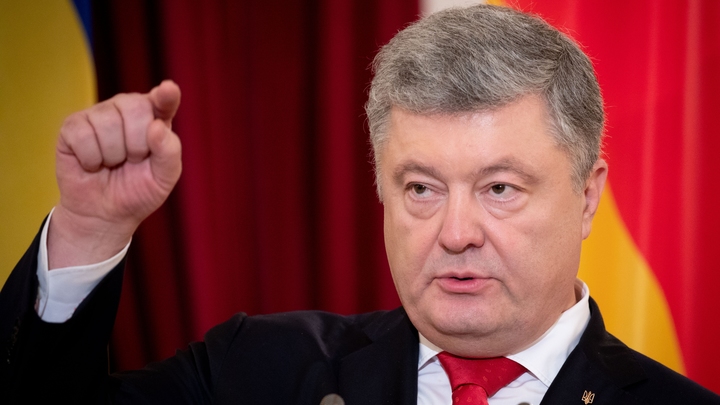 Порошенко пригрозил всему миру российскими военными кораблями
