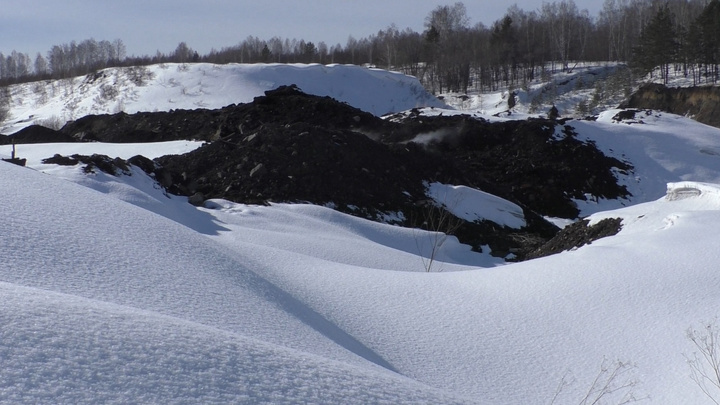 В Новокузнецке отец и трое детей отравились угарным газом из-за некачественного угля