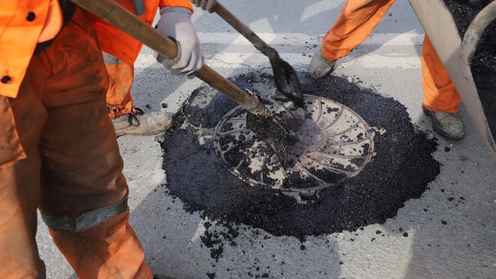 Работа над ошибками: смытые апрелем дороги в Самаре подрядчики начали ремонтировать по гарантии