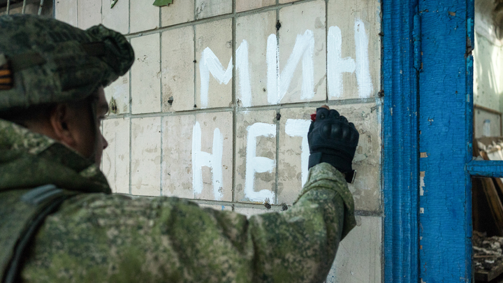 Минёр из Новосибирской области рассказал Андрею Малахову о подвигах на СВО