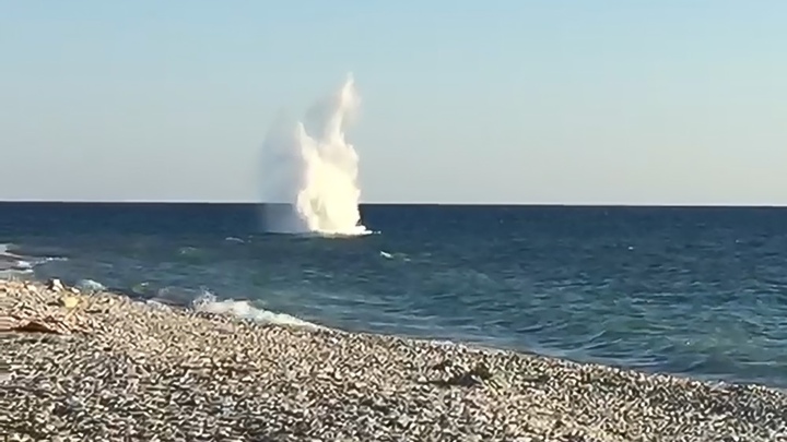 В Сочи взрывотехники уничтожили авиабомбу времен ВОВ