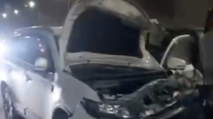 Шесть автомобилей столкнулись на въезде в Новороссийск, два человека госпитализированы