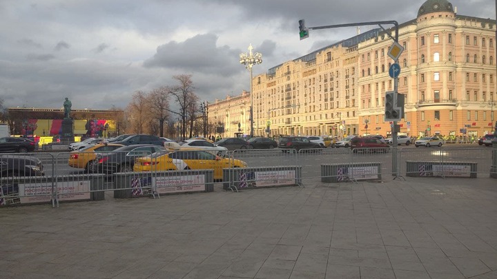 Акция навальнят началась не по плану: Что он сделал для этой страны?!