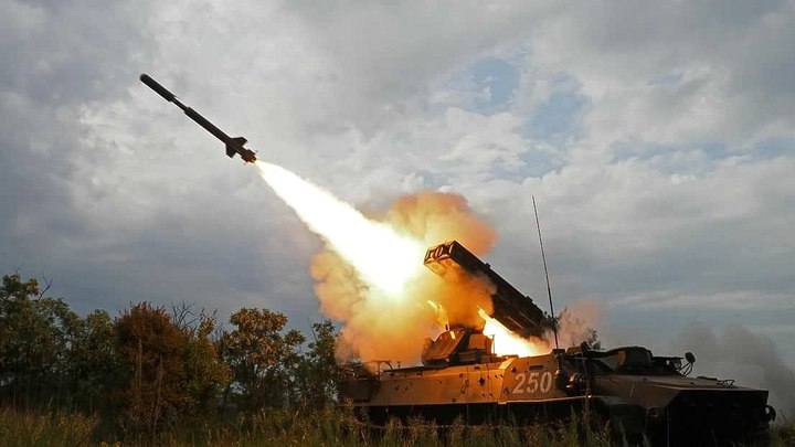 Системы ПВО сбили украинскую ракету над Азовским морем