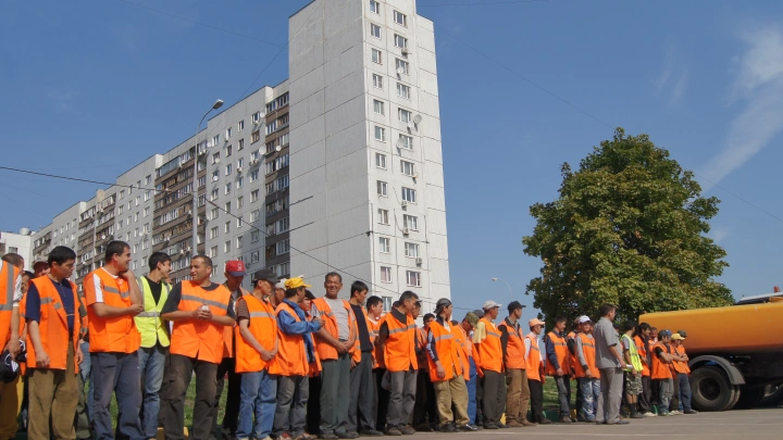 Ещё ряд услуг для мигрантов планируется сделать платными