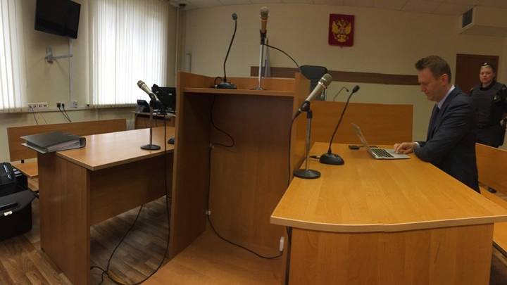 Прокурор просил больше: Навальному вынесли приговор еще по двум эпизодам