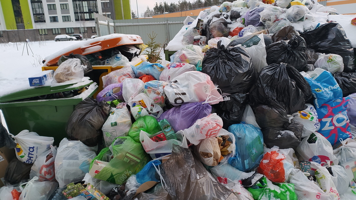 В Успенском районе мусорщики изобрели ноу-хау в уборке отходов