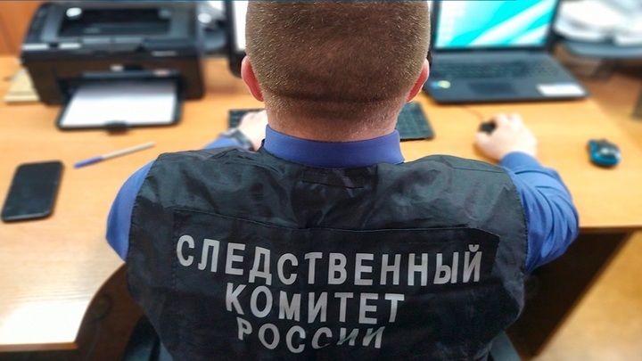В Новокузнецке из автобуса экстренно эвакуировали пассажиров из-за задымления
