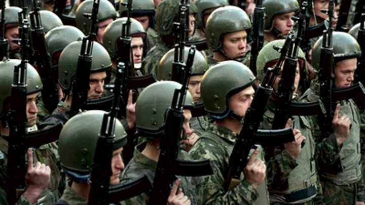 Стрельбища закрыты, магазины не работают: Калашников не может сбыть гражданское оружие