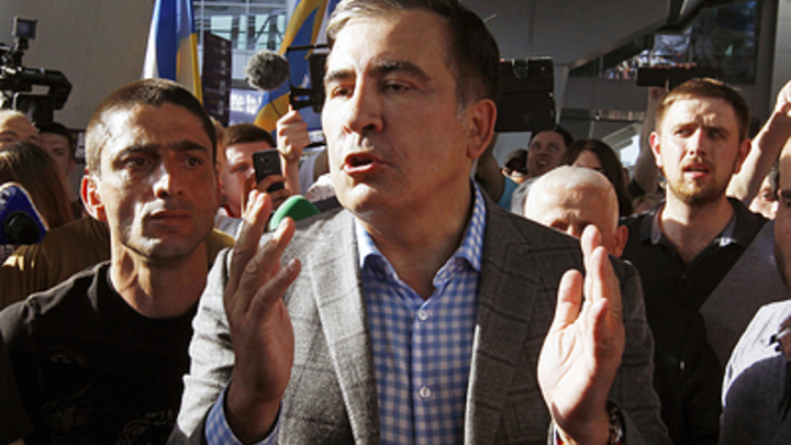 У Путина всё трещит по швам: Саакашвили в прямом эфире отдал России Мариуполь и Херсон