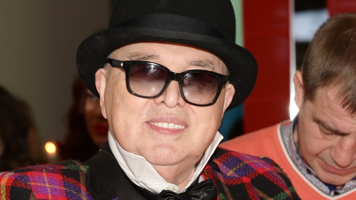 Ролики с улыбающимся модельером Зайцевым встревожили близких: Начата проверка