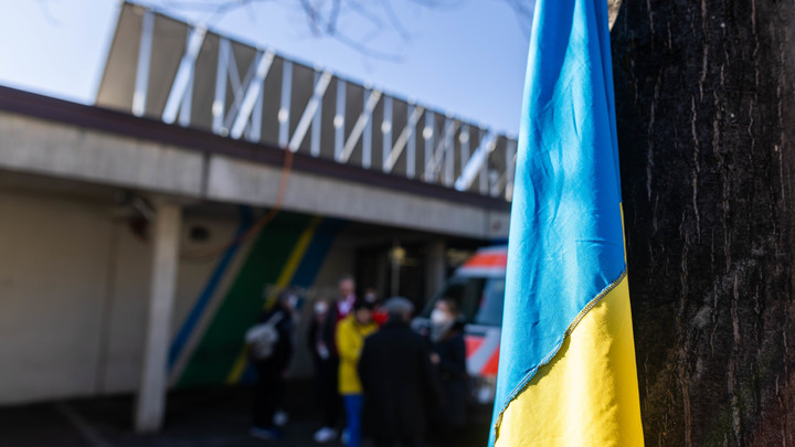 В Любимовке убрали украинский флаг