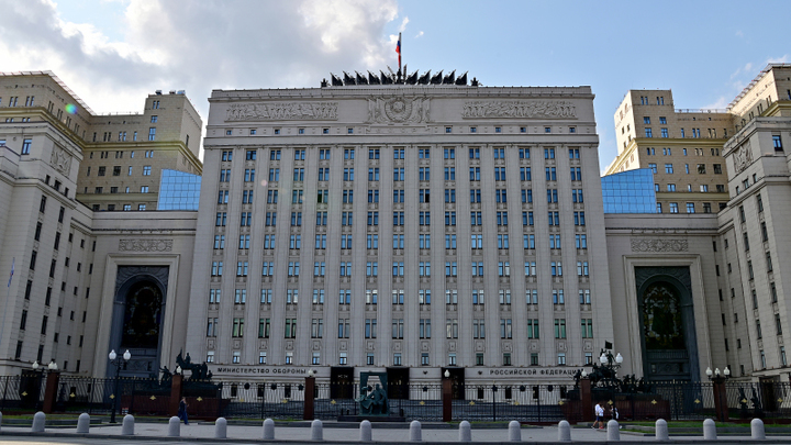 СВОих и своих бросают: Как генералы и бывшие замы главы Минобороны сдавали друг друга по делу о коррупции на миллиарды