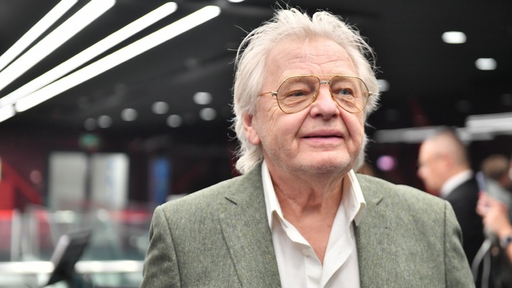 Юрий Антонов назвал комариным писком пение Алсу на шоу Дуэты