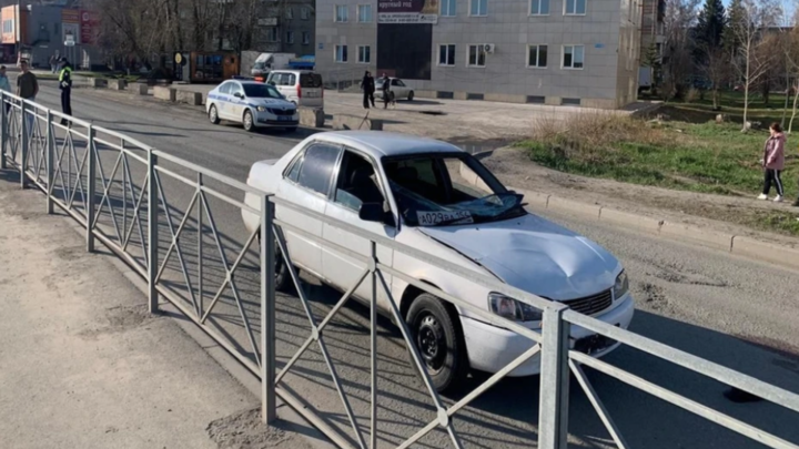Подросток на иномарке сбил пенсионера на огромной скорости под Новосибирском