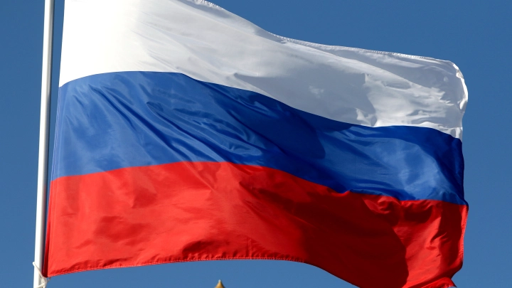 Остаться или сбежать? Оба варианта плохие. Хазин заявил о тёмных временах в России. Но не для всех