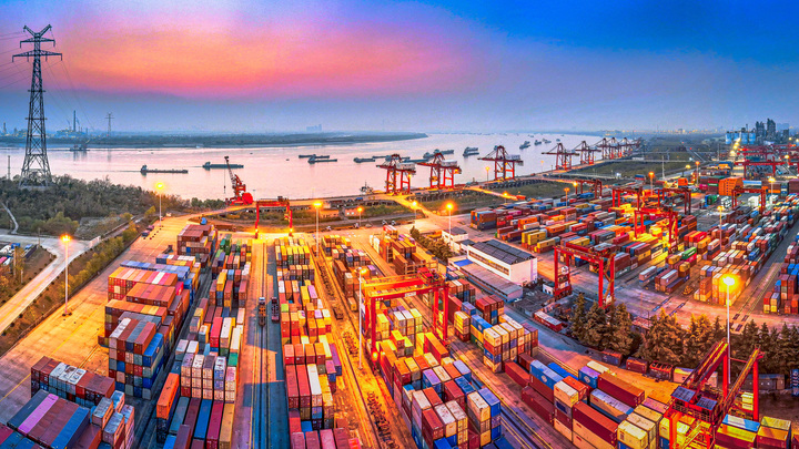 Камеры каждые 5 метров: девушка из России откровенно рассказала о жизни в Китае