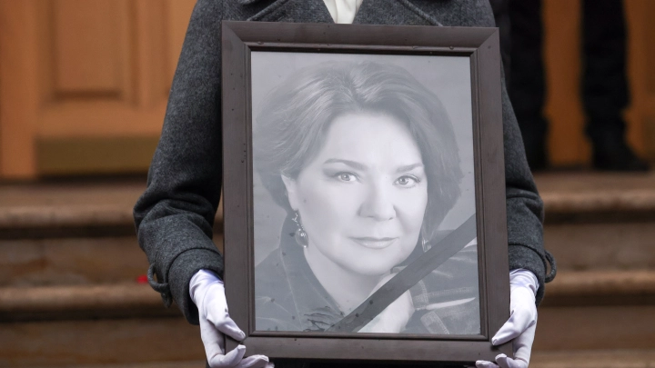 Соседи рассказали об отношениях с семьёй Голубкиных: Лучше вообще не здороваться