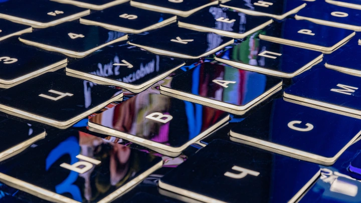 Шестилетнюю девочку из России внесли в базу экстремистского сайта «Миротворец»