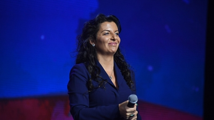 Маргарита Симоньян сообщила, что будет выходить в эфир в парике