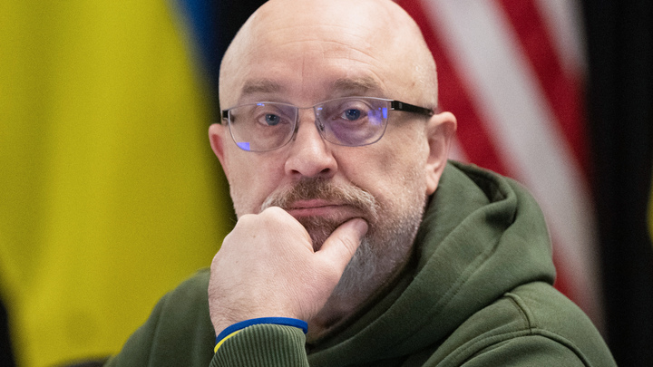 Резников останется главой Минобороны Украины по просьбе Зеленского