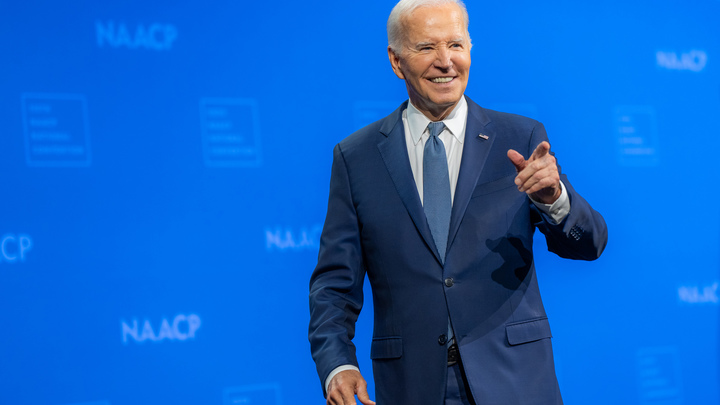 Катастрофа была неминуема: Захарова отреагировала на выход Байдена из президентской гонки