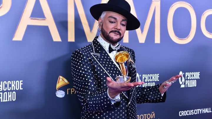 Прачечной в Донбассе было мало. Теперь Киркоров закамуфлировался