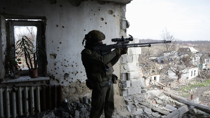 Коротченко: Идеальная санитарная зона - это граница по Днепру. Но сначала отобьём наступление