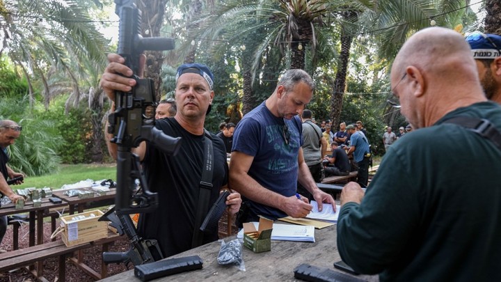 Украинцы спускают оружие Запада в даркнете. Торговля взрывчаткой идёт на развес