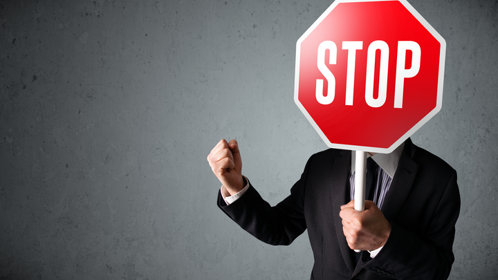 Пронько показал простых людей, пытающихся достучаться до чиновников: Не доводите народ!