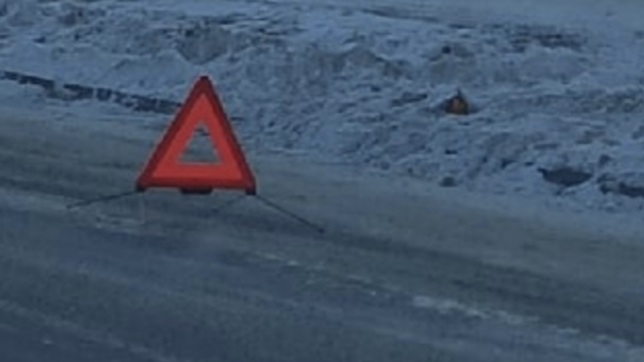 В центре Челябинска две иномарки не поделили перекресток
