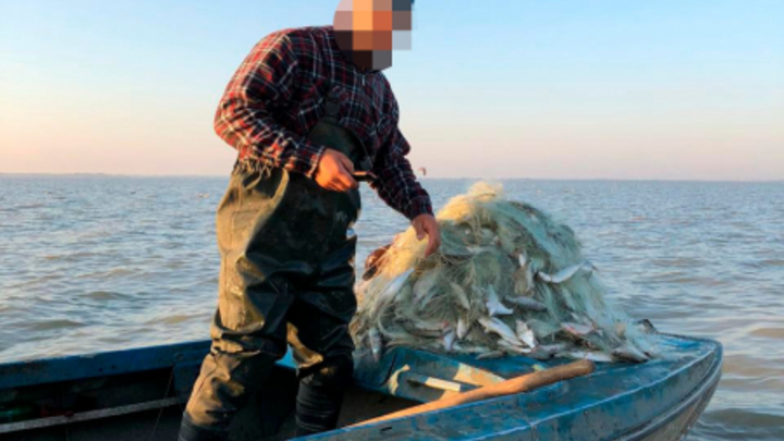 В акватории Краснодарского водохранилища задержали браконьера
