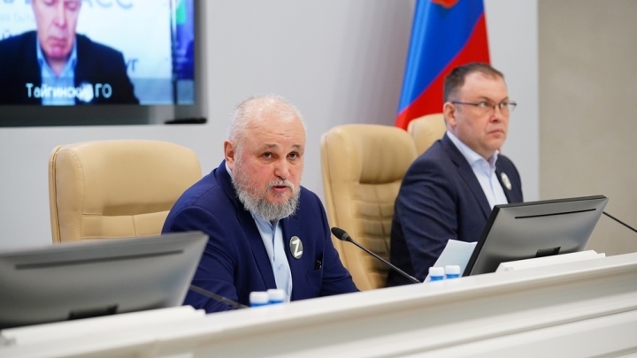 Сергей Цивилев поручил министрам Кузбасса завести страницы в соцсетях