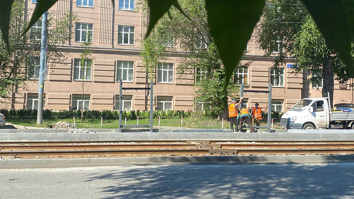 Челябинка на иномарке заявила, что в ДТП виноваты новые высокие бордюры