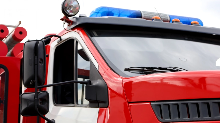 Собянин: Оперативные службы работают на месте пожара на юго-западе Москвы